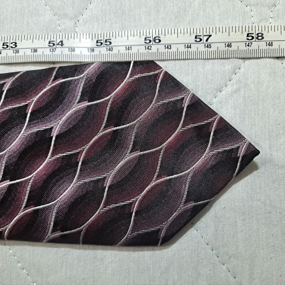 Crazy Horse 💯 Silk Designer Necktie 3.75"x58" Black/Purple Abstract Pattern - Picture 9 of 9